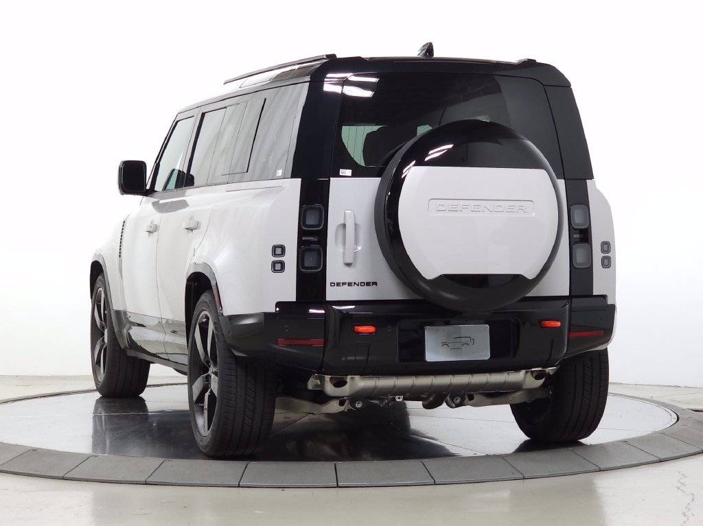 Used 2026 Land Rover Defender 110 X AWD/4WD image 3