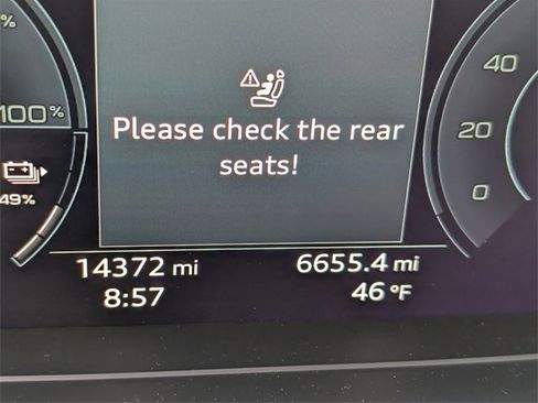 Used 2024 Audi Q4 e-tron Premium image 12