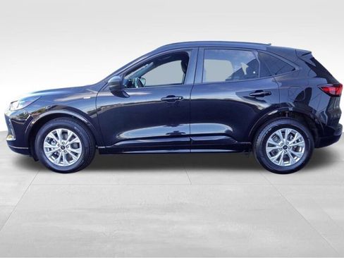 Used 2024 Ford Escape ST-Line image 9