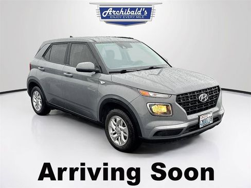 Used 2021 Hyundai Venue SE image 1
