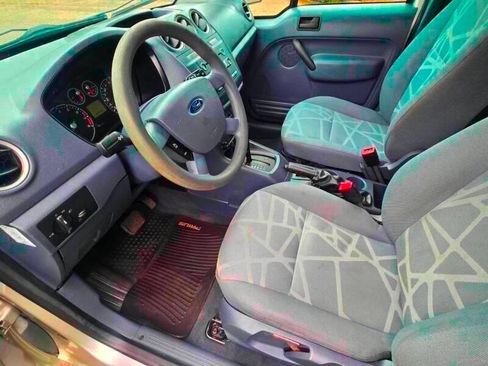 Used 2013 Ford Transit Connect XLT image 2