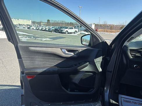 Used 2022 Ford Escape SEL image 24