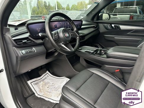 Certified 2025 Buick Enclave Preferred AWD/4WD image 9
