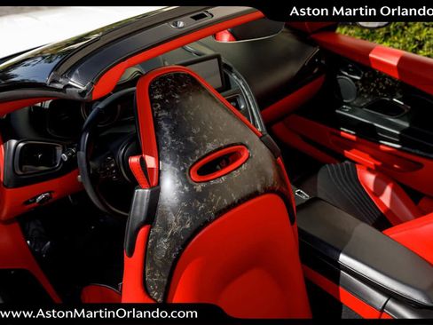 Used 2019 Aston Martin DB11 Volante image 56