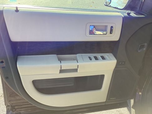 Used 2018 Ford Flex Limited w/ Equipment Group 301A image 16
