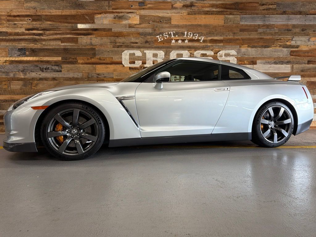 Used 2009 Nissan GT-R Premium AWD/4WD image 60