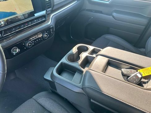 Used 2024 Chevrolet Silverado 1500 LT AWD/4WD image 18