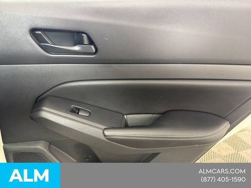 Used 2025 Nissan Altima 2.5 SV FWD image 20