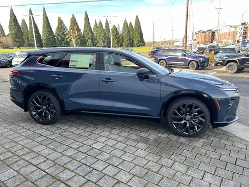 New 2025 Toyota Crown Signia Limited image 6