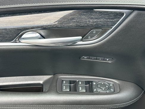 Used 2022 Cadillac XT5 Premium Luxury w/ Technology Package image 14