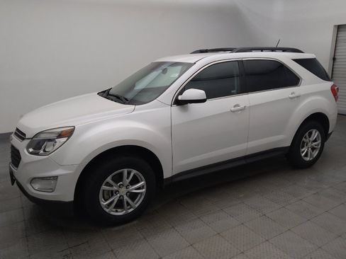 Used 2017 Chevrolet Equinox LT w/ Convenience Package FWD image 2