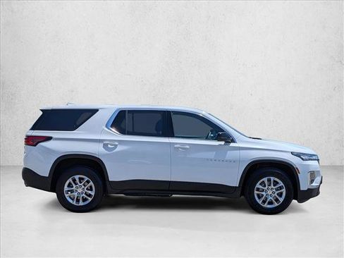 Used 2023 Chevrolet Traverse LS FWD image 4