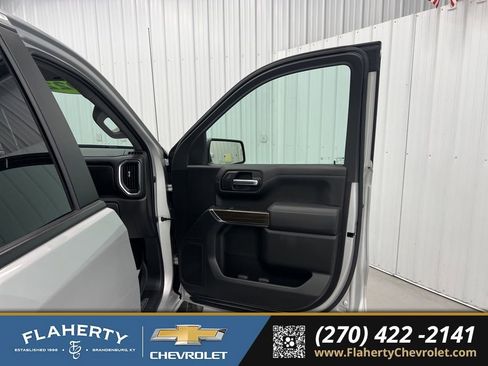 Used 2022 Chevrolet Silverado 1500 LT image 14