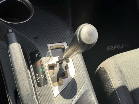Used 2013 Toyota RAV4 XLE AWD/4WD image 24