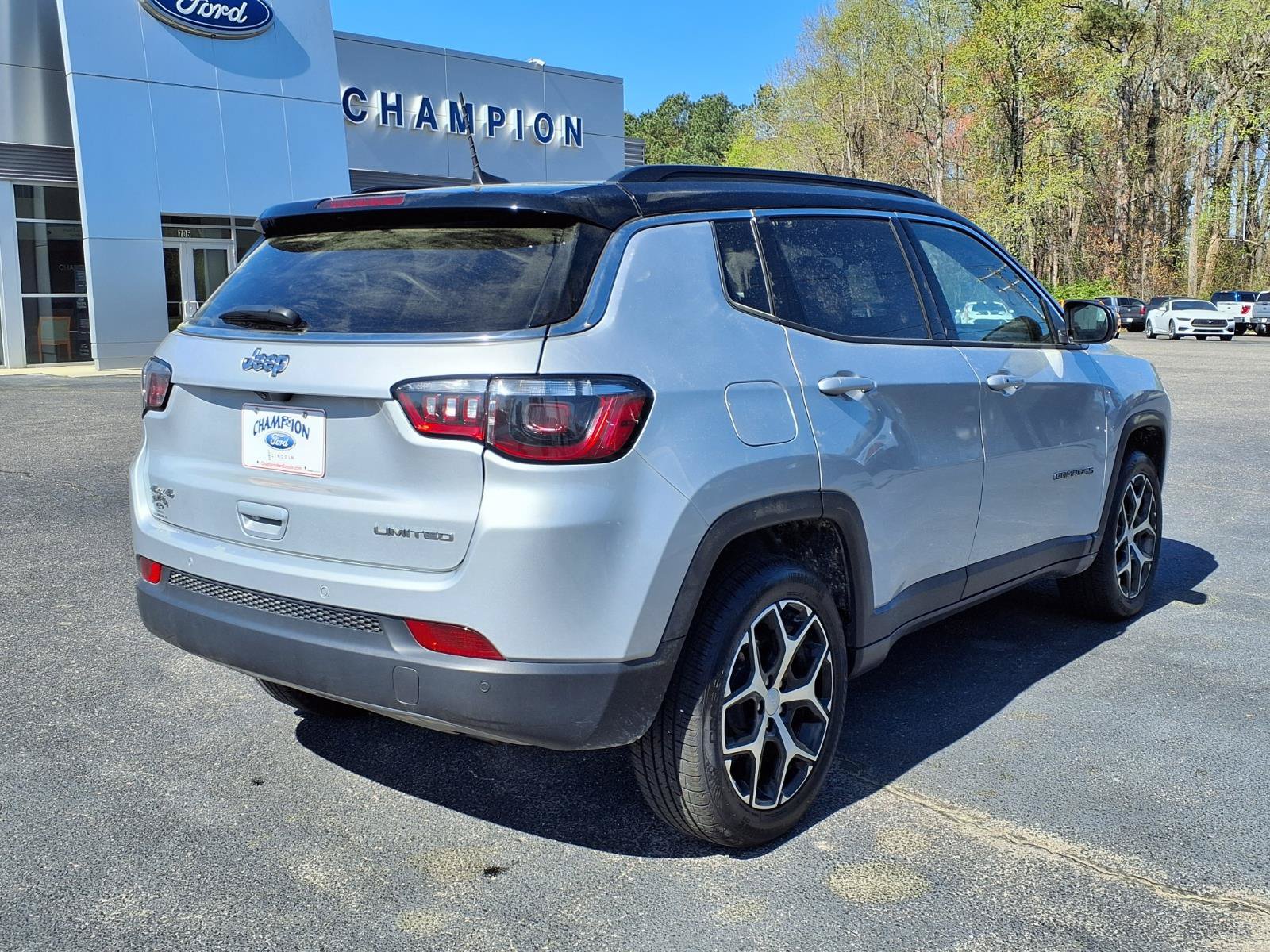 Used 2024 Jeep Compass Limited AWD/4WD image 24