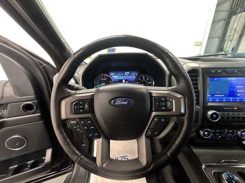 Used 2020 Ford Expedition XLT w/ Equipment Group 202A AWD/4WD image 11