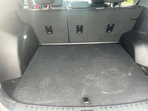 Used 2026 Chevrolet Equinox LT AWD/4WD image 19