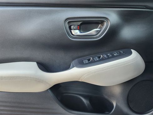 Certified 2024 Honda HR-V LX image 22