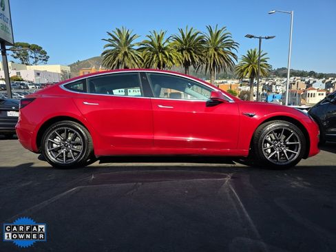 Used 2019 Tesla Model 3 Standard Range Plus image 3