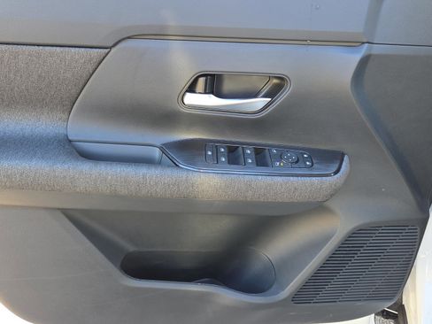 New 2026 Nissan Kicks SV image 17