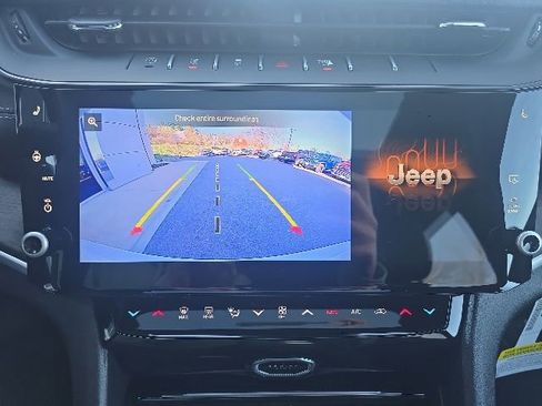 New 2026 Jeep Grand Cherokee Altitude AWD/4WD image 21