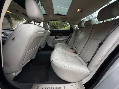 Used 2014 Jaguar XJ L Portfolio image 51