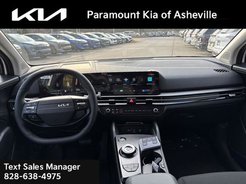 New 2026 Kia Sportage LX image 8