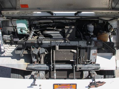 Used 2015 Ford E-450 and Econoline 450 Super Duty w/ A/C Prep Package image 15