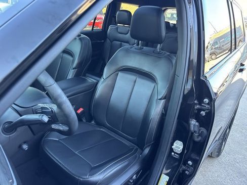 Used 2024 Jeep Grand Cherokee L Limited w/ Luxury Tech Group II image 20