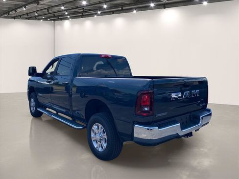 Used 2026 RAM 2500 Big Horn AWD/4WD image 5