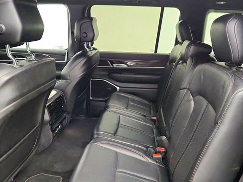 Used 2022 Jeep Wagoneer Series II AWD/4WD image 21