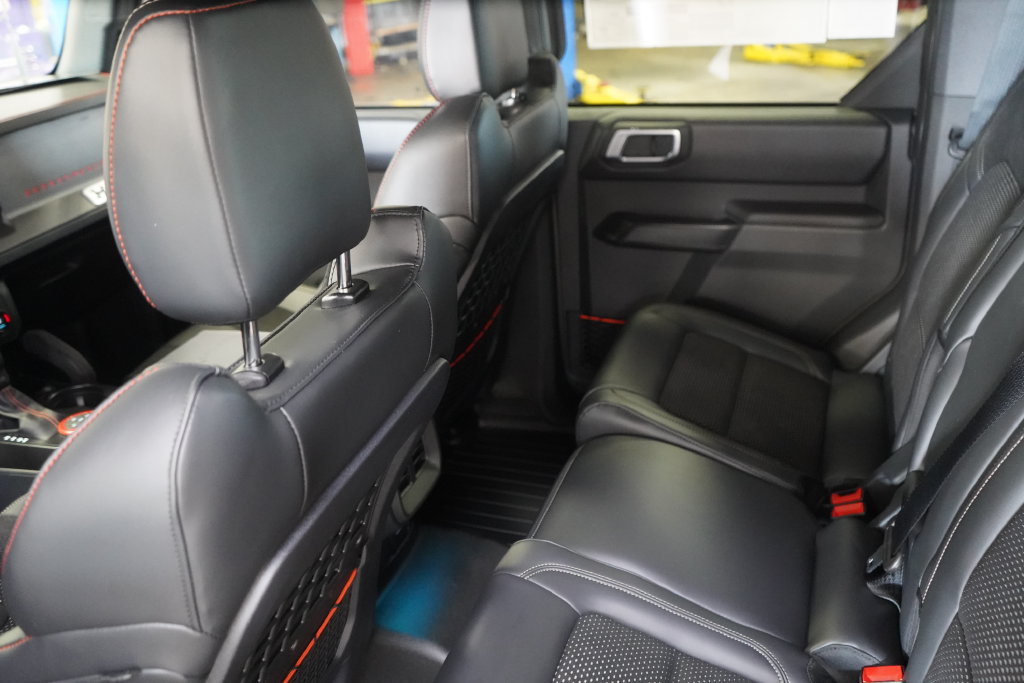 New 2026 Ford Bronco Raptor w/ Interior Carbon Fiber Pack AWD/4WD image 38