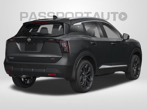 Used 2025 Nissan Kicks SR AWD/4WD image 2