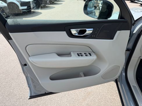 New 2026 Volvo XC60 T8 Ultra w/ Protection Package Premier image 17