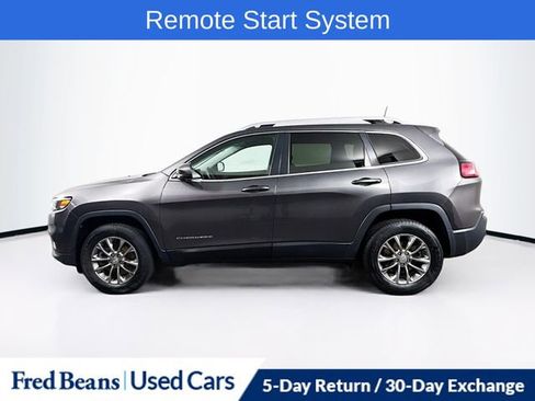 Used 2019 Jeep Cherokee Latitude Plus w/ Cold Weather Group AWD/4WD image 4