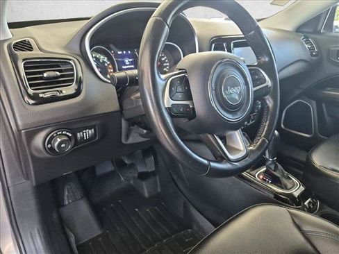 Used 2019 Jeep Compass Latitude AWD/4WD image 10