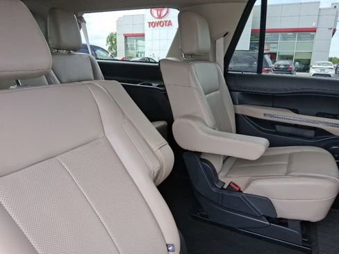 Used 2024 Ford Expedition Max XLT AWD/4WD image 10