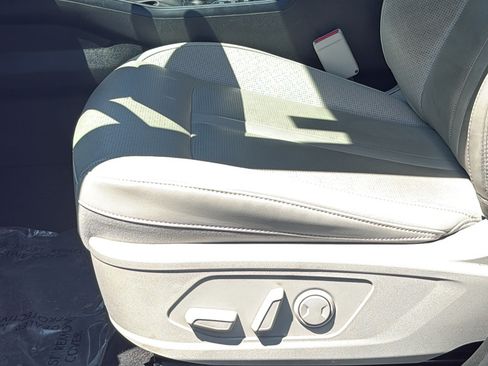 Used 2025 Kia Sorento S AWD/4WD image 25