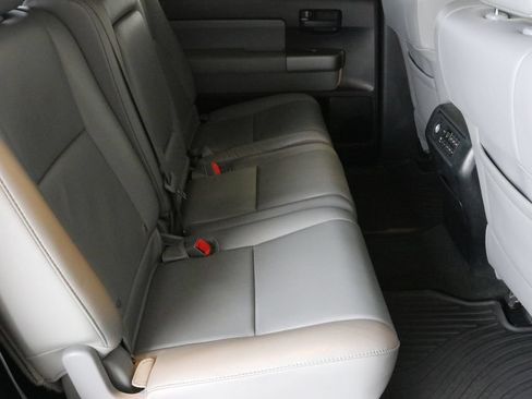 Used 2013 Toyota Sequoia SR5 AWD/4WD image 37