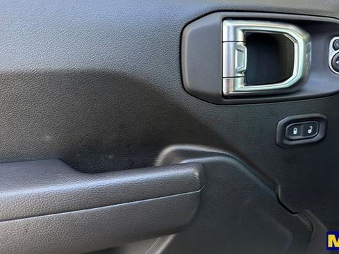 Used 2025 Jeep Gladiator Willys image 11