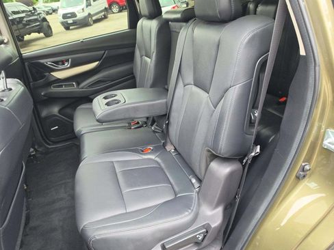 Used 2022 Subaru Ascent Limited w/ Technology Package AWD/4WD image 6