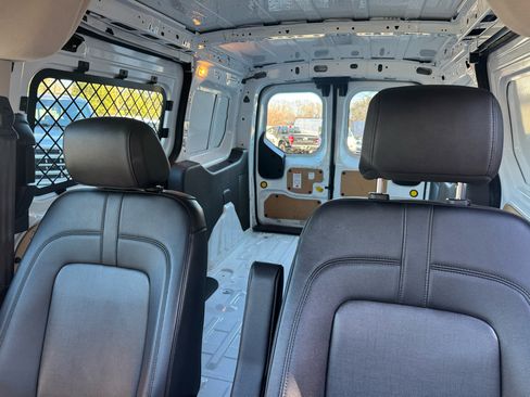Used 2022 Ford Transit Connect XL image 19