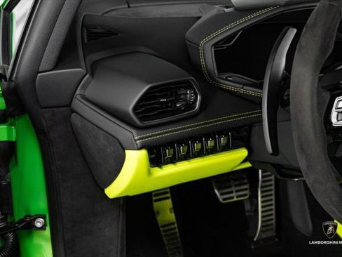Used 2024 Lamborghini Huracan Sterrato AWD/4WD image 35