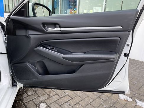 Used 2023 Nissan Altima 2.5 SV image 30