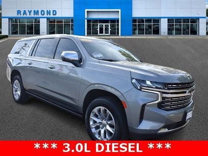 Certified 2023 Chevrolet Suburban Premier w/ Premium Package 2