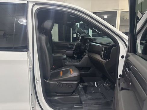 Used 2022 GMC Sierra 1500 AT4 w/ AT4 Premium Package AWD/4WD image 40