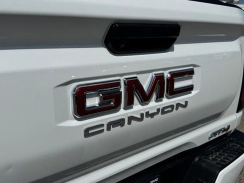 Certified 2025 GMC Canyon AT4 AWD/4WD image 21