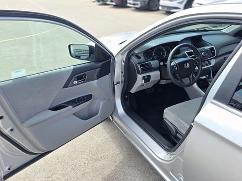 Used 2013 Honda Accord LX image 36