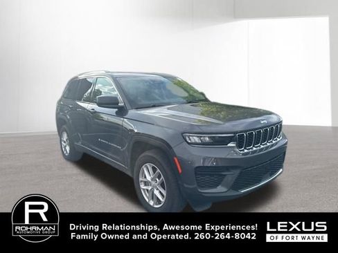Used 2023 Jeep Grand Cherokee Laredo w/ Luxury Tech Group I image 7