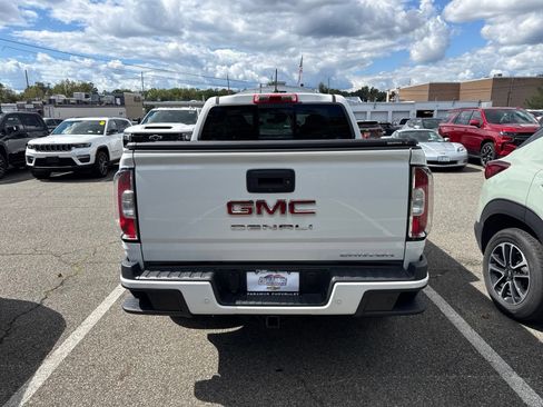 Used 2022 GMC Canyon Denali AWD/4WD image 5